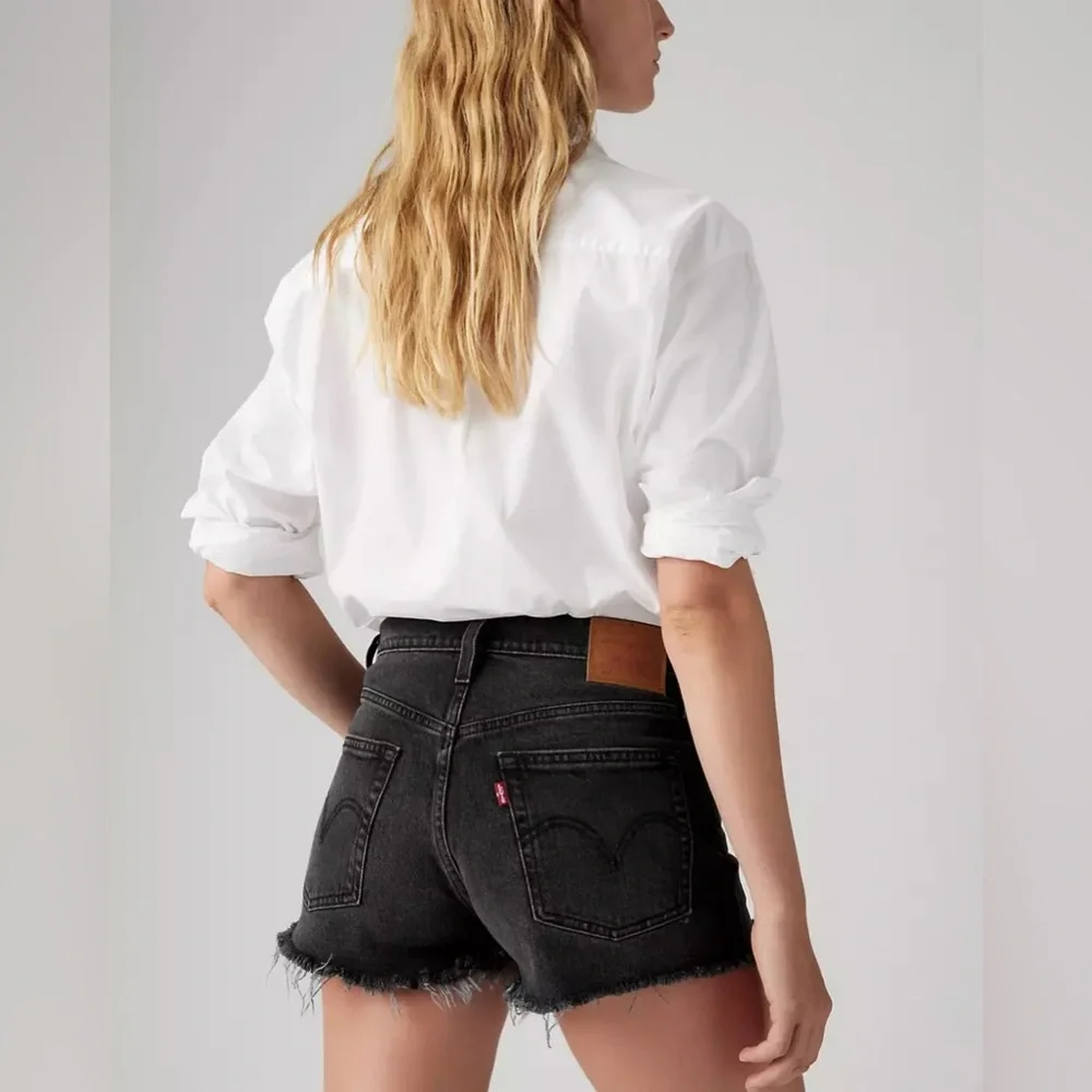 501° ORIGINAL FIT HIGH RISE
WOMEN'S SHORTS size 29 - Picture 2 of 6